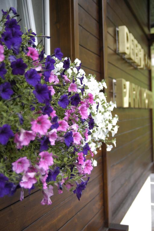 Debra Park Hotel Moena Ngoại thất bức ảnh